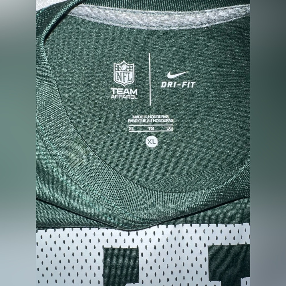 NY JETS Sweater, Large, Pre-Owned with FREE Jets T-Shirt Size XL New With Tags - Picture 14 of 15